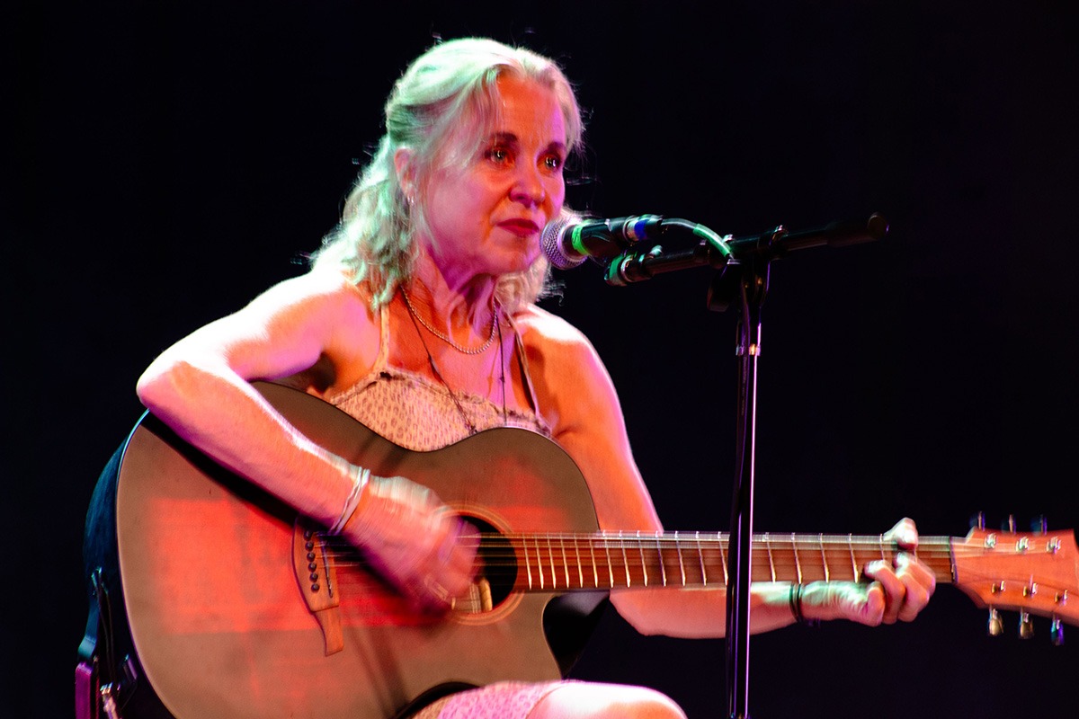 John Doe, Kristin Hersh, and Grant Lee Phillips serenaded The Oriental Theater last Friday night (Photos: Billy Thieme)