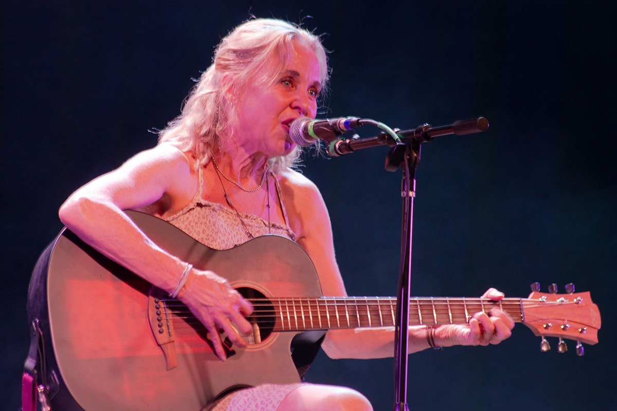 John Doe, Kristin Hersh, and Grant Lee Phillips serenaded The Oriental Theater last Friday night (Photos: Billy Thieme)
