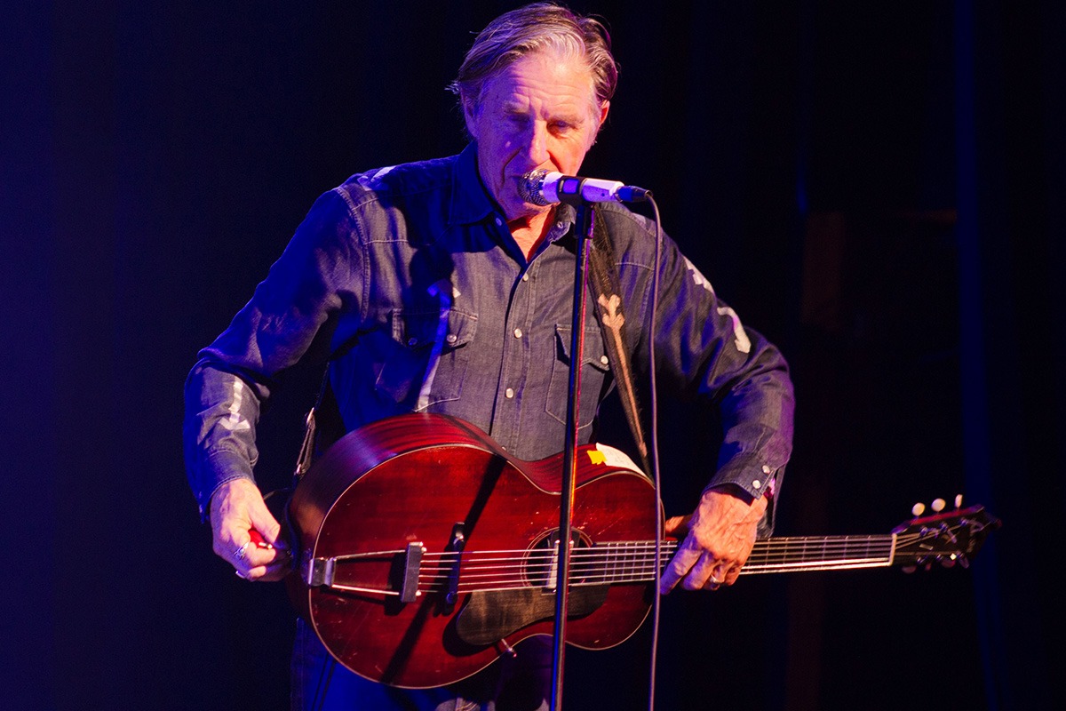 John Doe, Kristin Hersh, and Grant Lee Phillips serenaded The Oriental Theater last Friday night (Photos: Billy Thieme)