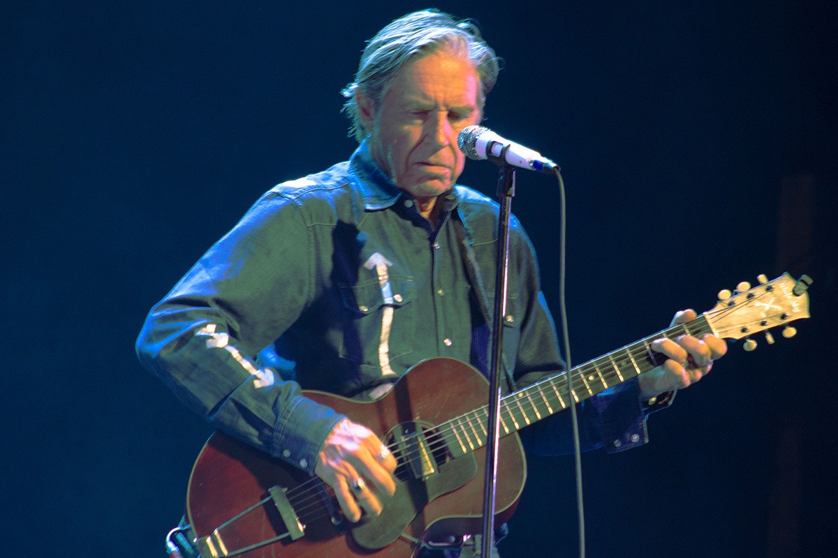 John Doe, Kristin Hersh, and Grant Lee Phillips serenaded The Oriental Theater last Friday night (Photos: Billy Thieme)