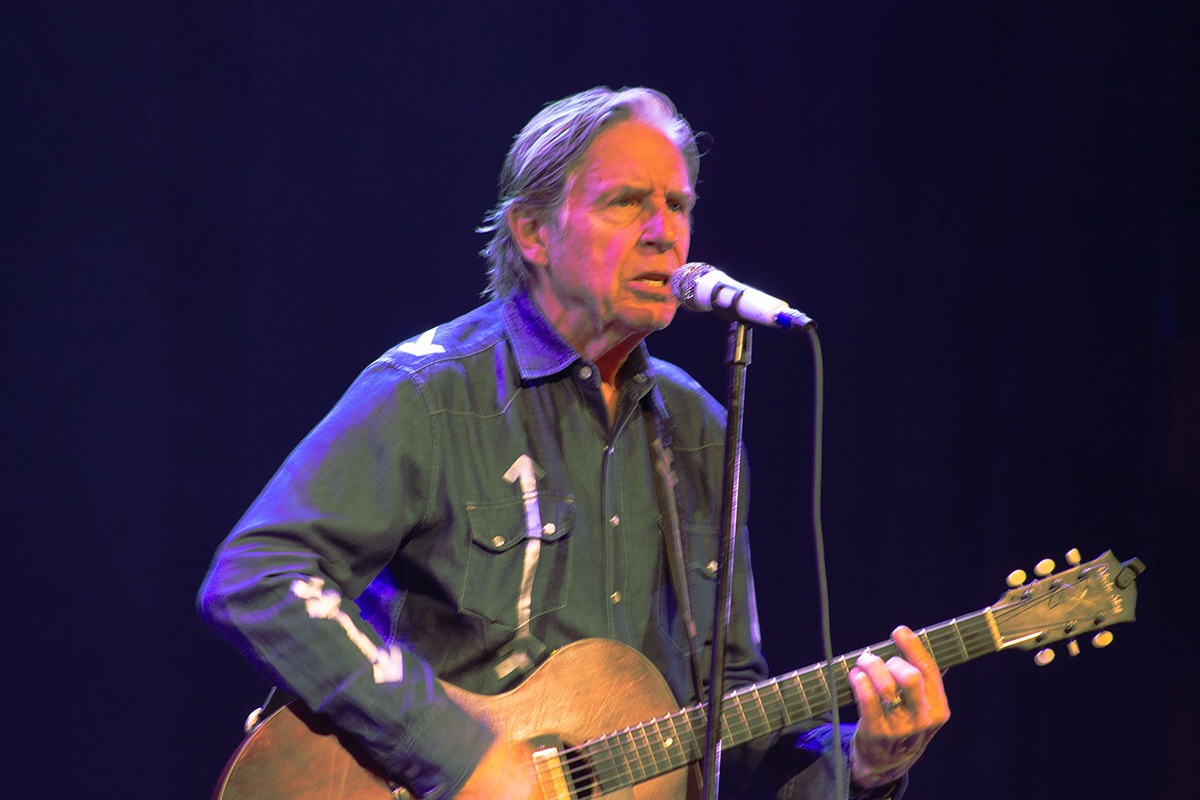 John Doe, Kristin Hersh, and Grant Lee Phillips serenaded The Oriental Theater last Friday night (Photos: Billy Thieme)