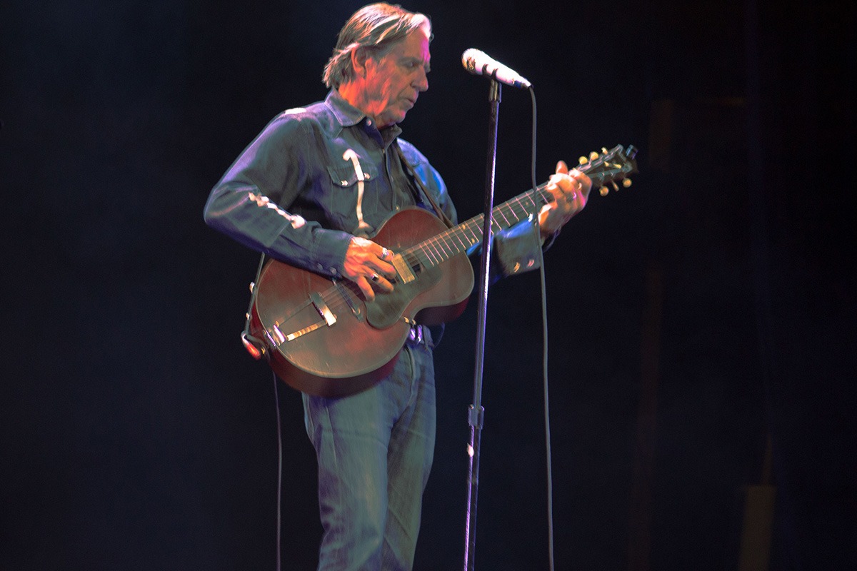 John Doe, Kristin Hersh, and Grant Lee Phillips serenaded The Oriental Theater last Friday night (Photos: Billy Thieme)