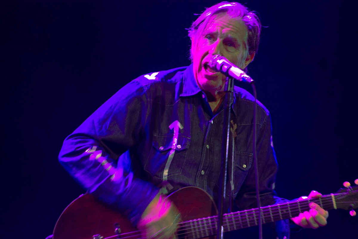 John Doe, Kristin Hersh, and Grant Lee Phillips serenaded The Oriental Theater last Friday night (Photos: Billy Thieme)