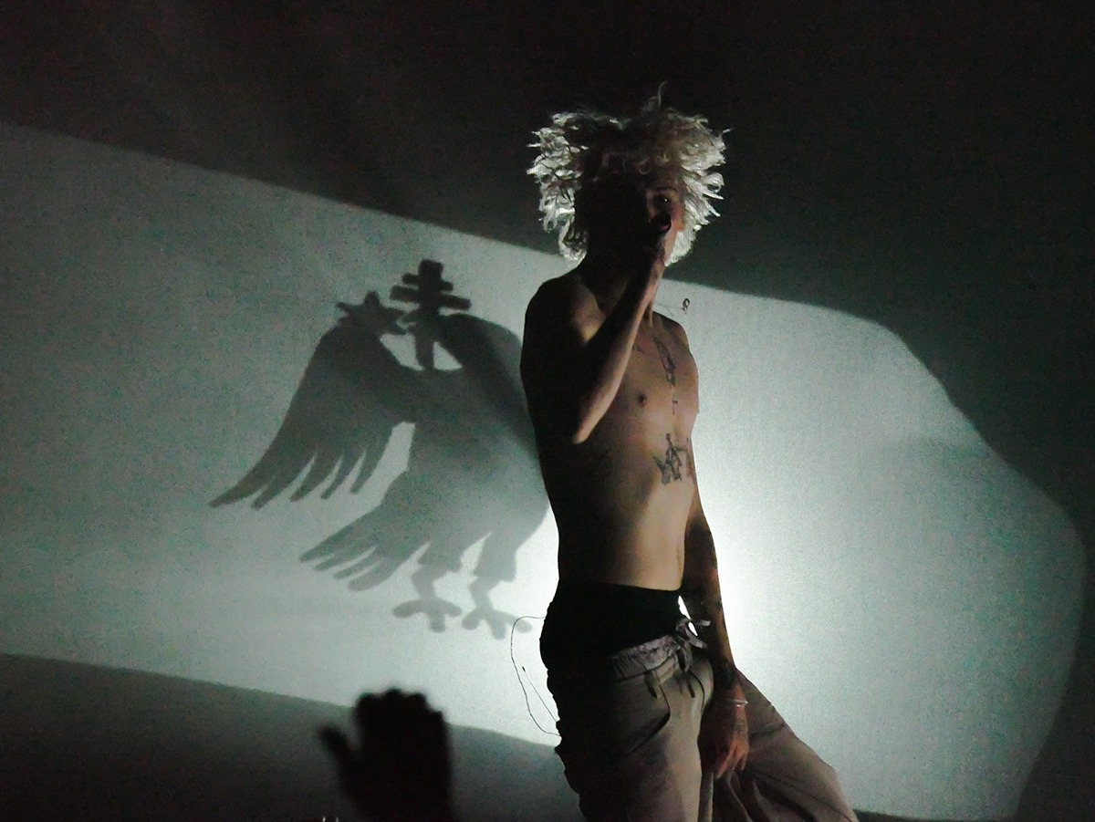 Glaive's hyperpop exploded at The Bluebird last Wednesday (Photos: Béla Kershisnik)