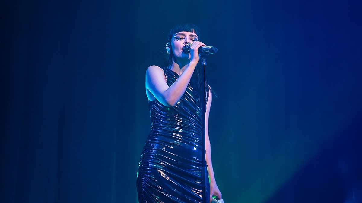 Lauren Mayberry took over the Gothic Theatre last Saturday night (Photo: Gerardo Federico)