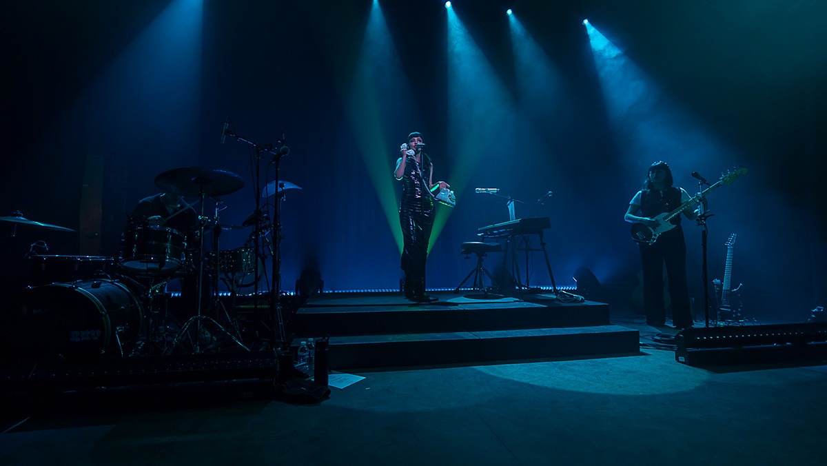 Lauren Mayberry took over the Gothic Theatre last Saturday night (Photo: Gerardo Federico)