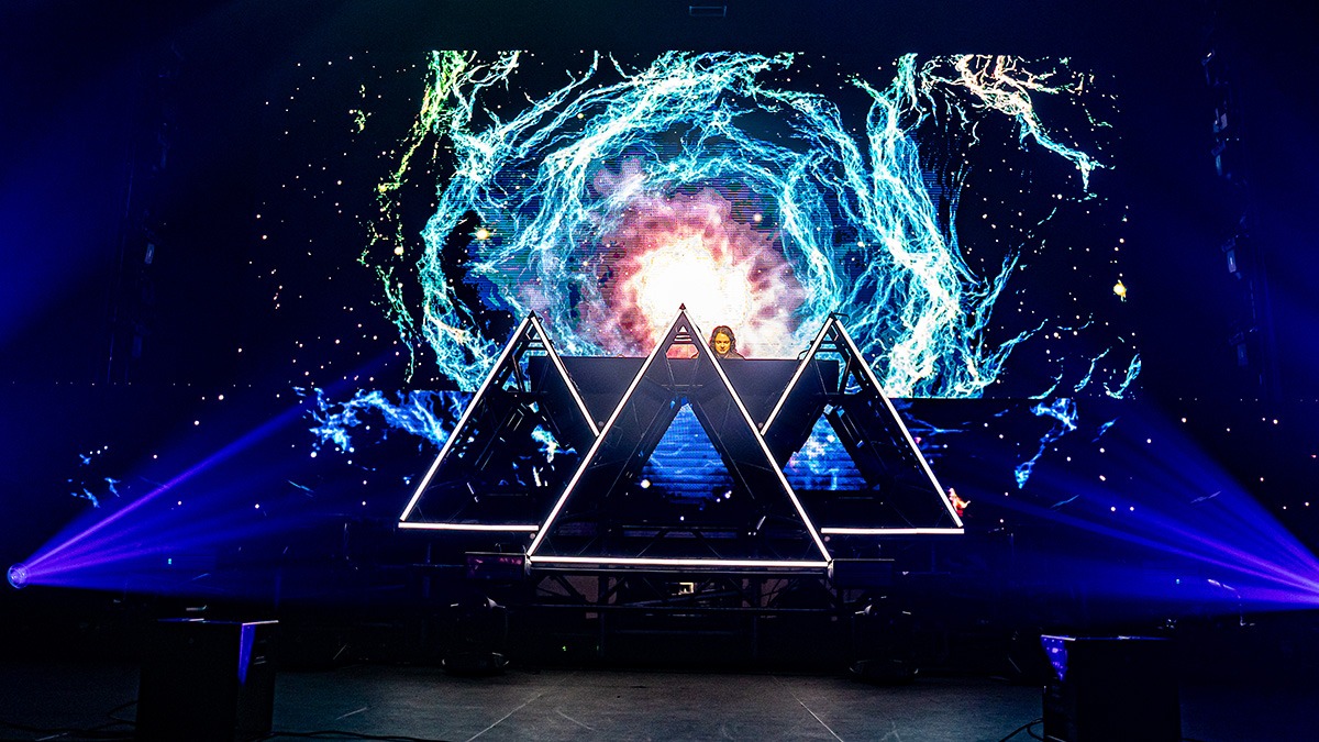 Liquid Stranger (Martin Stääf) launched a 3-night residency at Mission Ballroom last Friday, April 18, 2025 (Photos: Gerardo Federico)