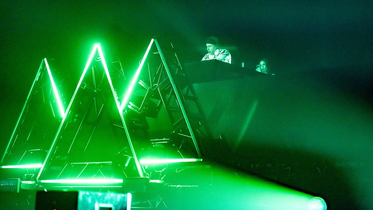 Liquid Stranger (Martin Stääf) launched a 3-night residency at Mission Ballroom last Friday, April 18, 2025 (Photos: Gerardo Federico)