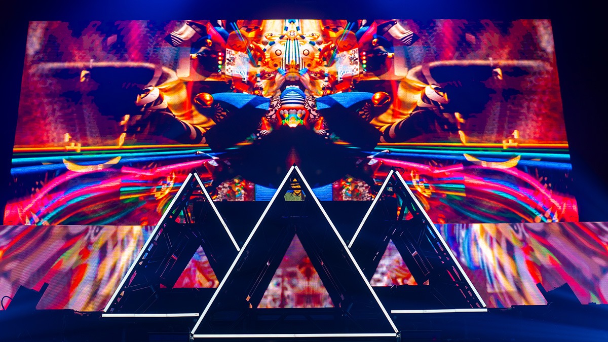 Liquid Stranger (Martin Stääf) launched a 3-night residency at Mission Ballroom last Friday, April 18, 2025 (Photos: Gerardo Federico)