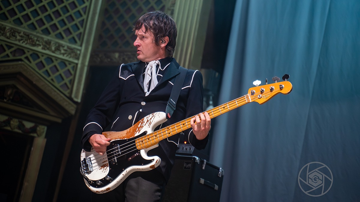 Sweden's The Hives classed upi the Ogden Theater Friday, Sept. 12 in a perfect blur of garage energy (Photos: Gerardo Federico)