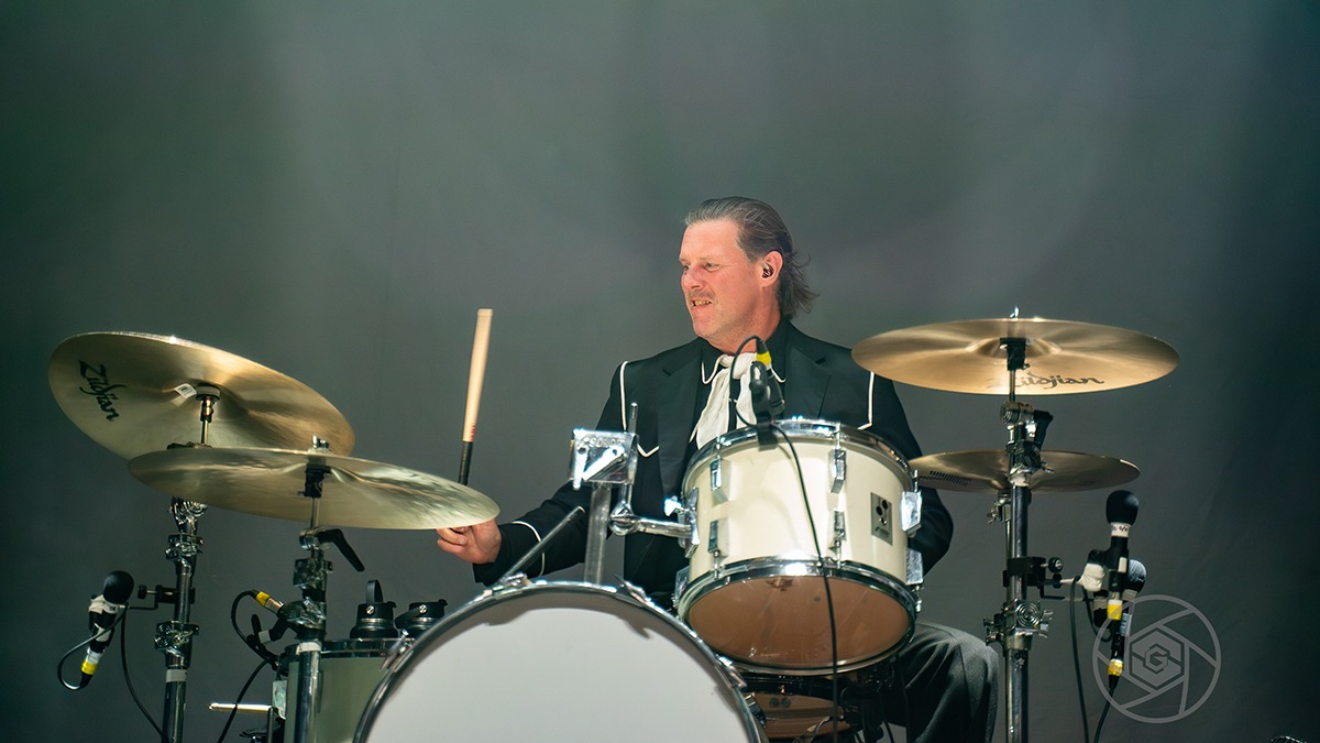Sweden's The Hives classed upi the Ogden Theater Friday, Sept. 12 in a perfect blur of garage energy (Photos: Gerardo Federico)