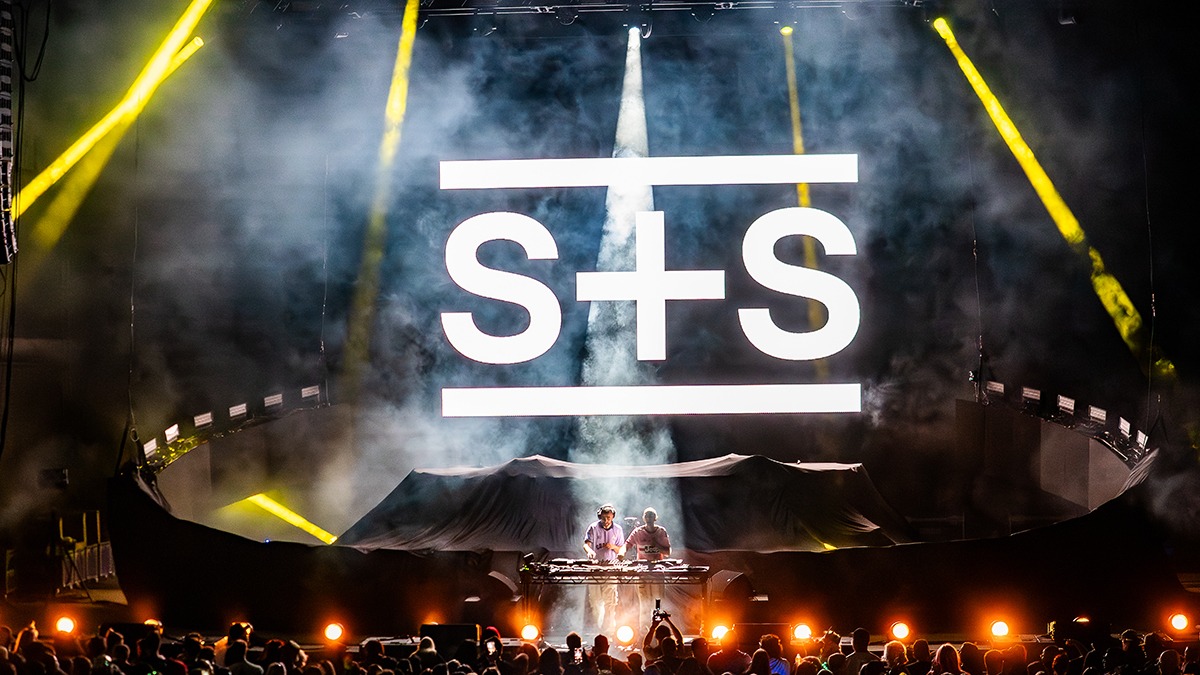 Above & Beyond owned Fiddler's Green Friday, Sept 26 (Photo: Gerardo Federico)