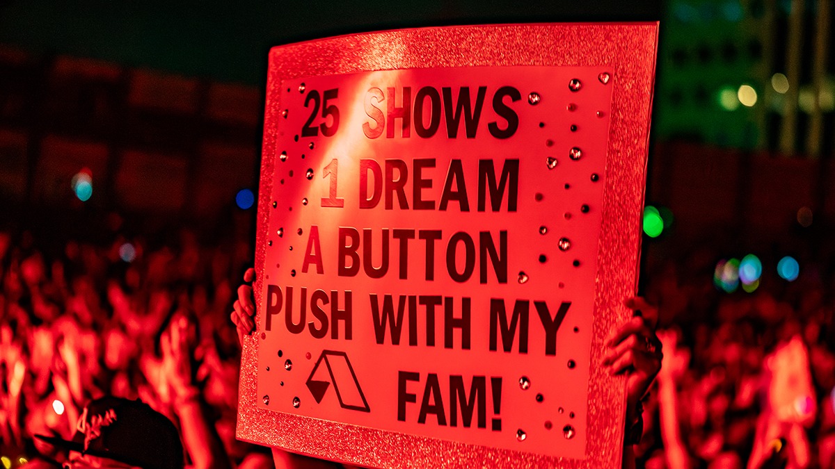 Above & Beyond owned Fiddler's Green Friday, Sept 26 (Photo: Gerardo Federico)
