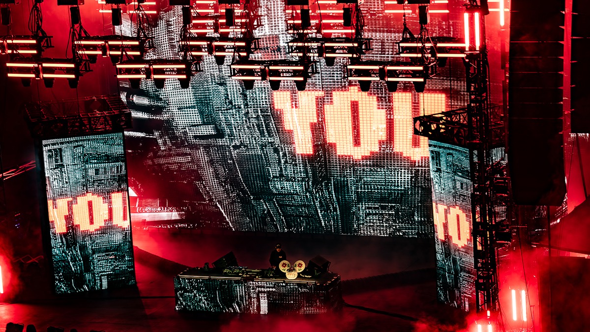 Deadmau5 lived up to the legend last Friday (photo: Gerardo Federico)