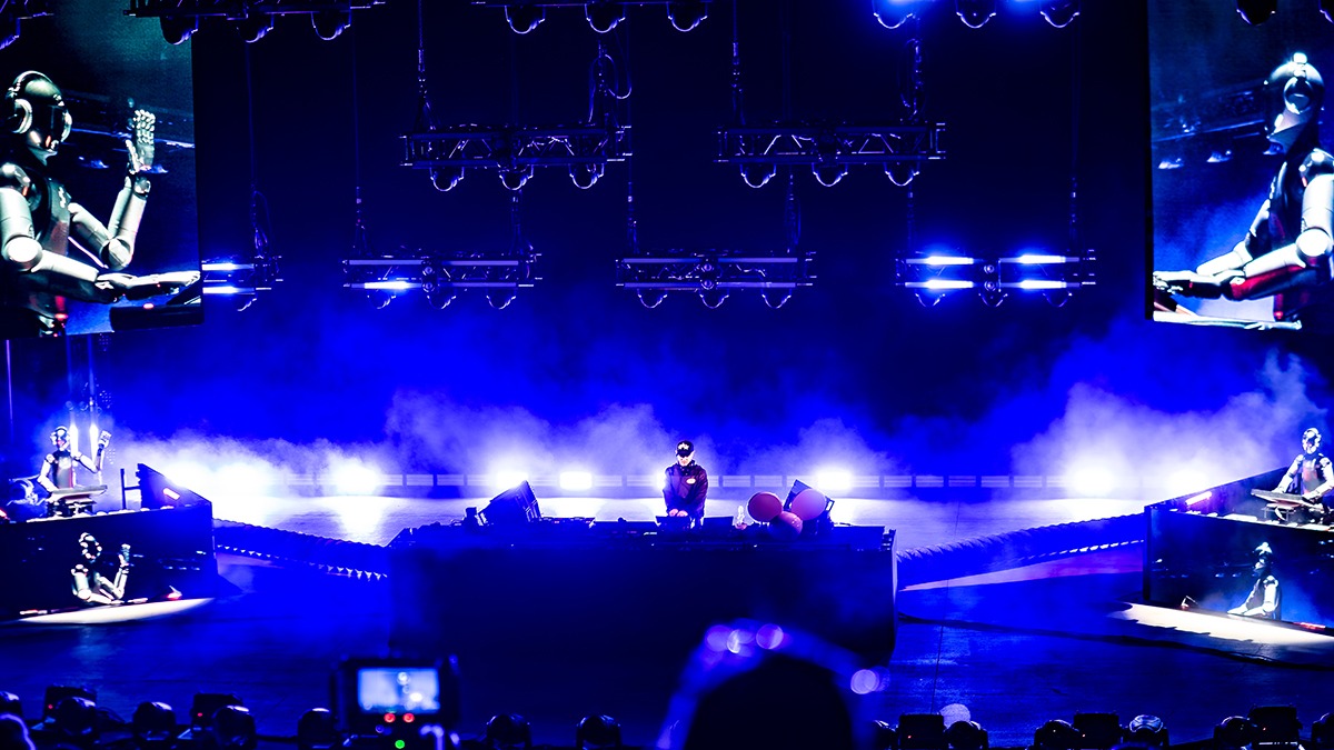 Deadmau5 lived up to the legend last Friday (photo: Gerardo Federico)