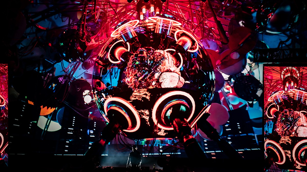 Deadmau5 lived up to the legend last Friday (photo: Gerardo Federico)