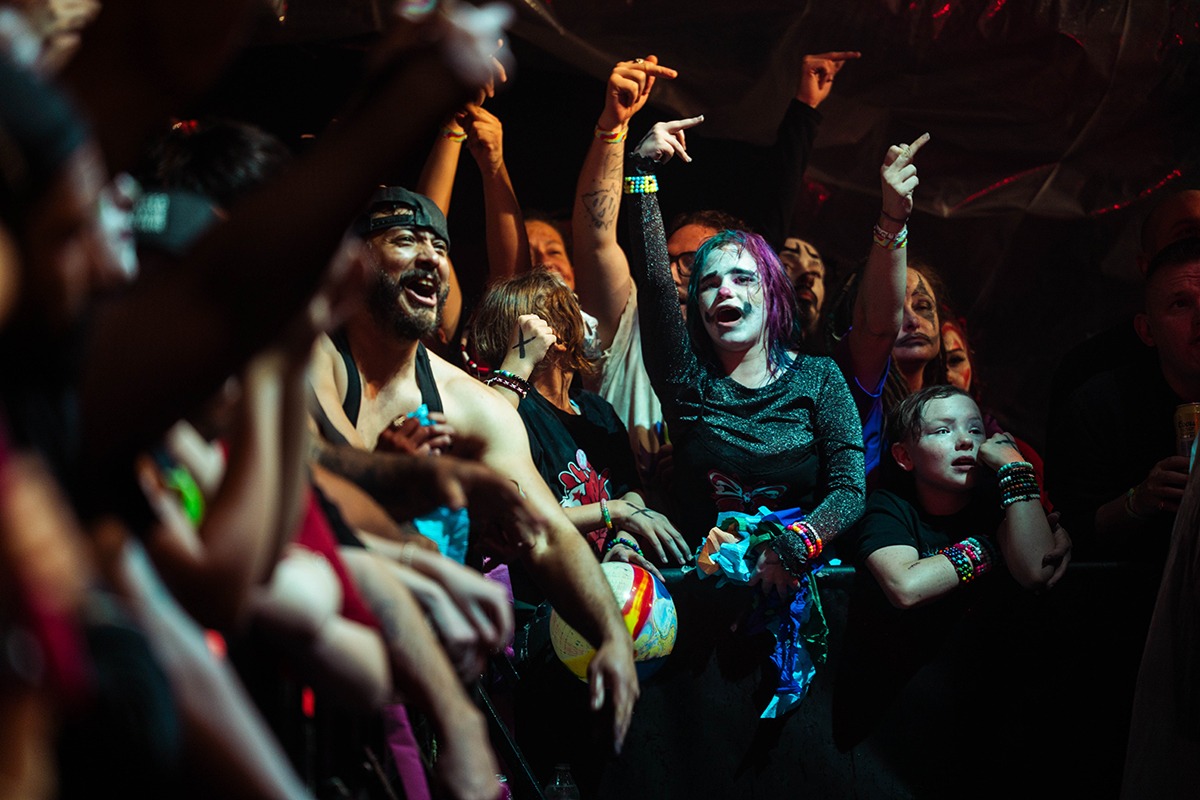 Insane Clown Posse Turn Summit Music Hall into a Sticky, Screaming Family Reunion (Photo: Béla Keeshisnik)Insane Clown Posse Turn Summit Music Hall into a Sticky, Screaming Family Reunion (Photo: Béla Keeshisnik)
