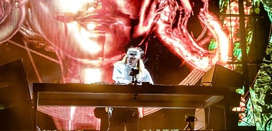 A Descent into the Voyd: Svdden Death’s Red Rocks Ritual (Photo: Gerardo Federico)
