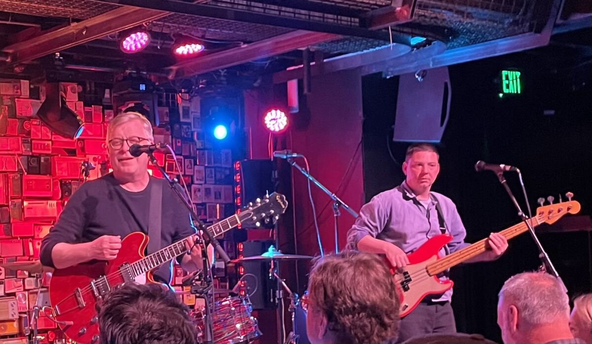 Teenage Fanclub playing at Ophelia's Electric Soapbox, 2024 (Photo, John Cargile)