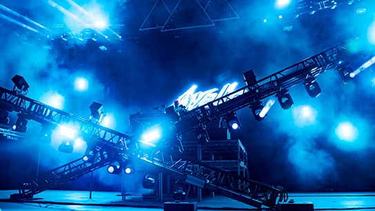 The next time Liquid Stranger comes through Colorado, grab whatever ticket you can get your hands on. (Photo: Gerardo Federico)
