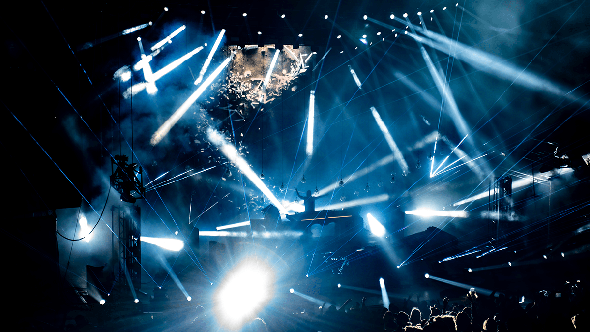 Seven Lions blew his performance out of the park, surprising crowds with his mix of styles, shared performance, and beautiful visuals. (Photos: Gerardo Federico)