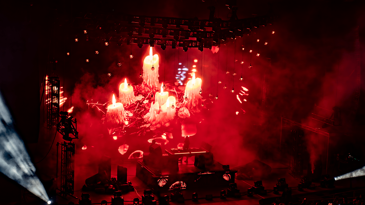 Seven Lions blew his performance out of the park, surprising crowds with his mix of styles, shared performance, and beautiful visuals. (Photos: Gerardo Federico)