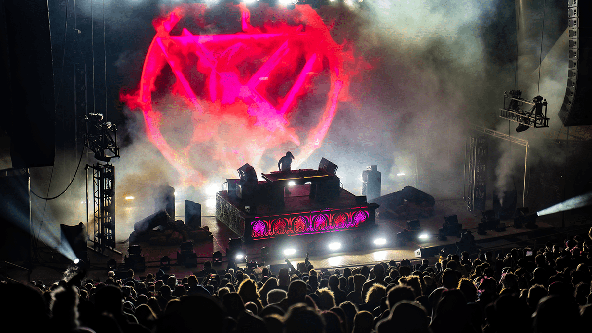 Seven Lions blew his performance out of the park, surprising crowds with his mix of styles, shared performance, and beautiful visuals. (Photos: Gerardo Federico)