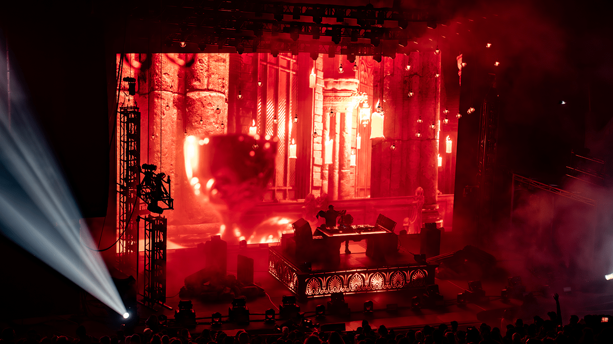 Seven Lions blew his performance out of the park, surprising crowds with his mix of styles, shared performance, and beautiful visuals. (Photos: Gerardo Federico)