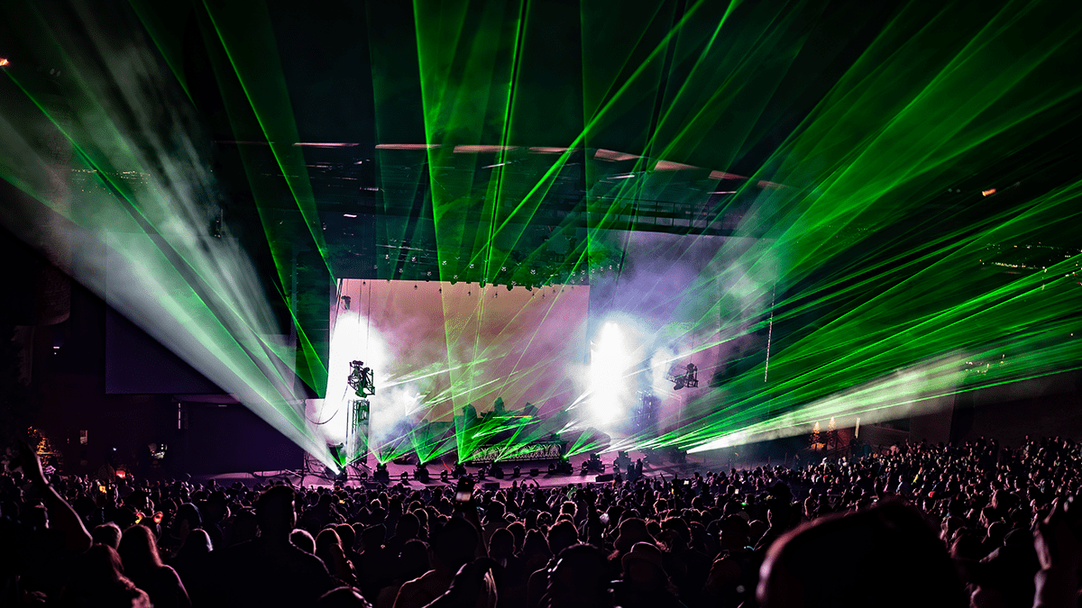 Seven Lions blew his performance out of the park, surprising crowds with his mix of styles, shared performance, and beautiful visuals. (Photos: Gerardo Federico)