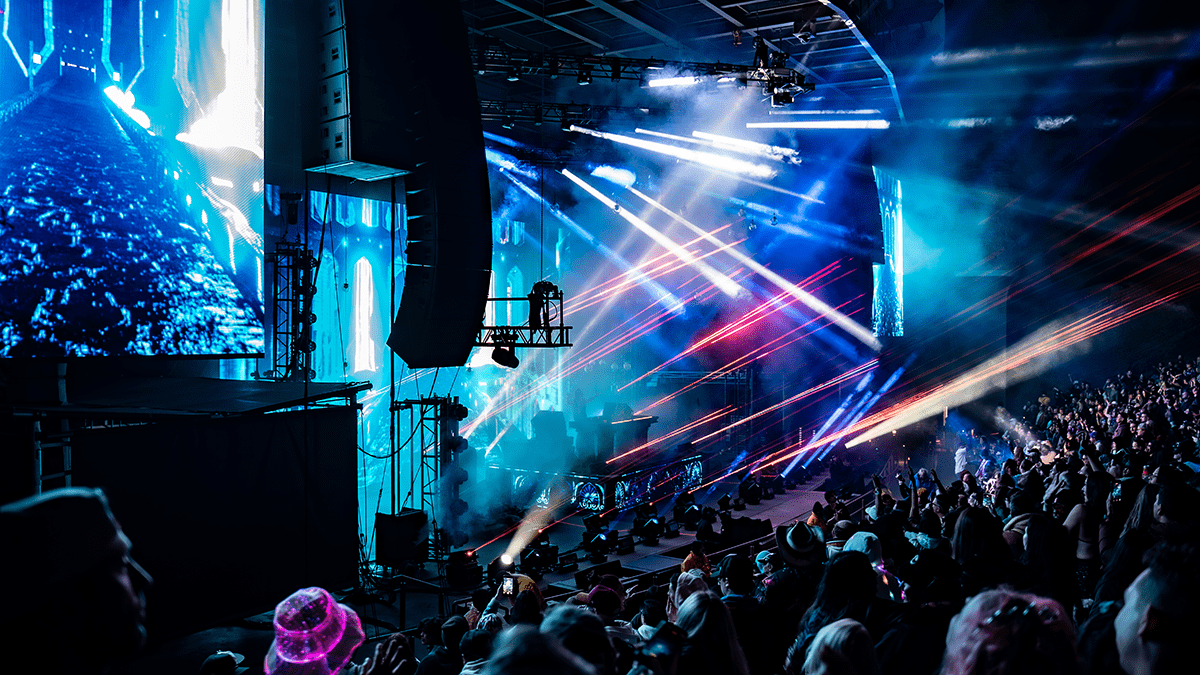 Seven Lions blew his performance out of the park, surprising crowds with his mix of styles, shared performance, and beautiful visuals. (Photos: Gerardo Federico)