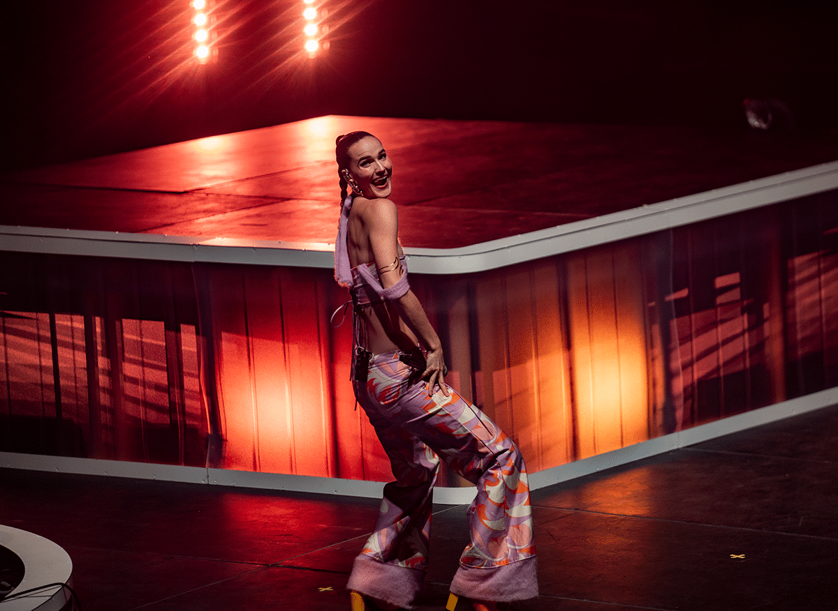 SOFI TUKKER came out ready to move last Thursday, and Red Rocks responded. (Photos: Gerardo Federico)