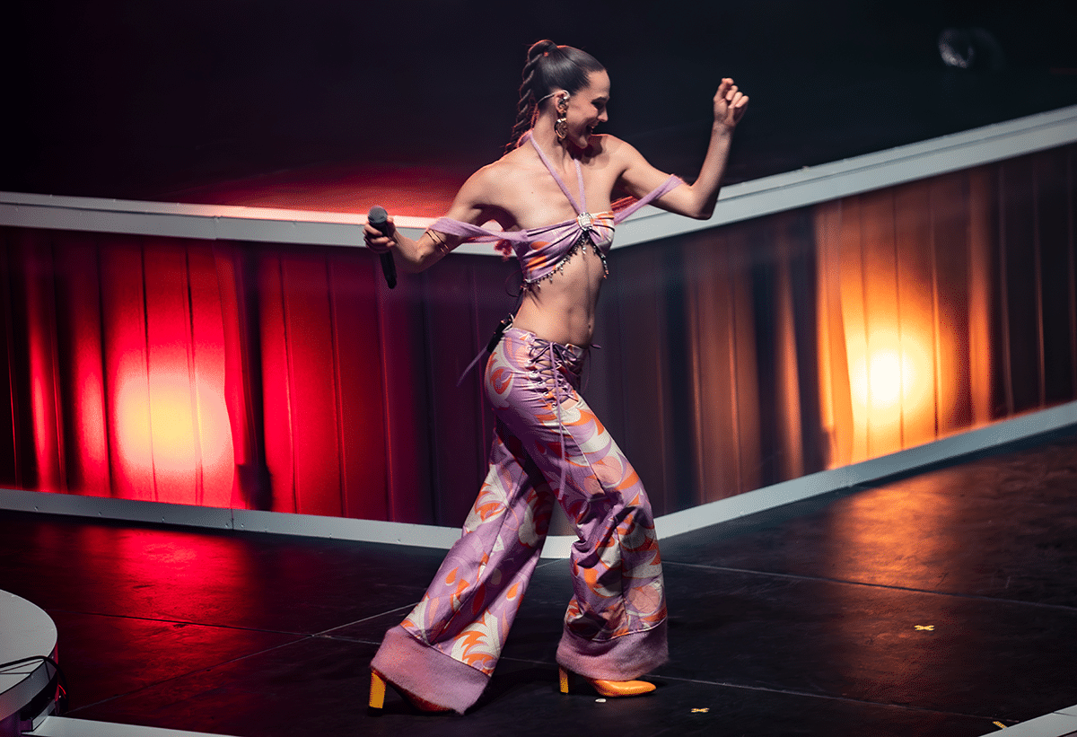 SOFI TUKKER came out ready to move last Thursday, and Red Rocks responded. (Photos: Gerardo Federico)