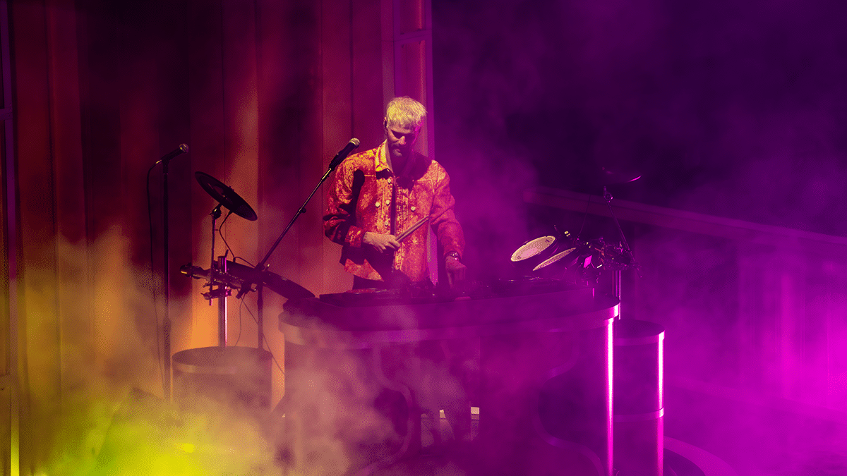 SOFI TUKKER came out ready to move last Thursday, and Red Rocks responded. (Photos: Gerardo Federico)