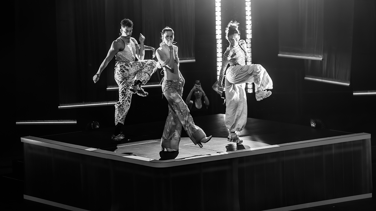 SOFI TUKKER came out ready to move last Thursday, and Red Rocks responded. (Photos: Gerardo Federico)